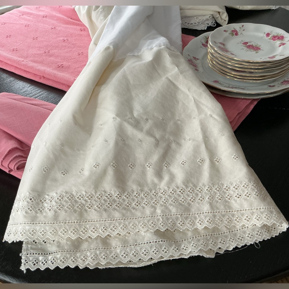 Vintage Martex Eyelet Bedskirt